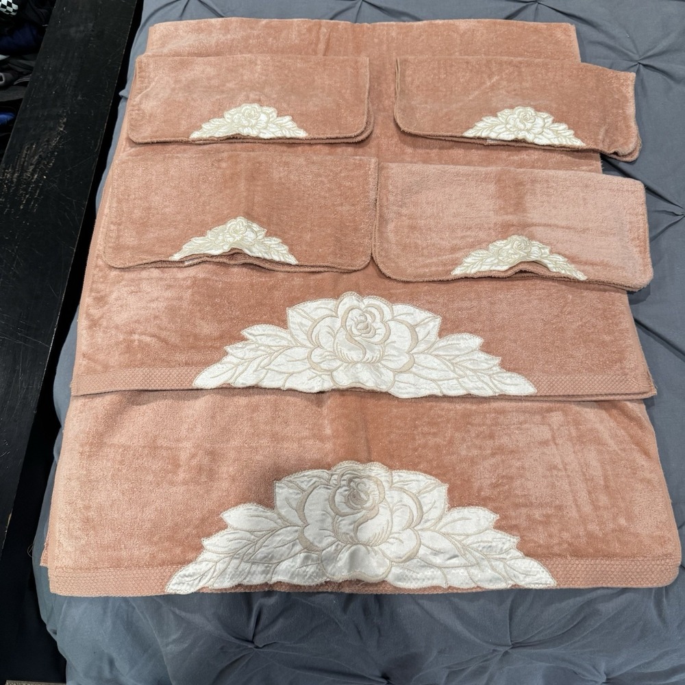 Vtg The Avanti Look 1978 2-Bath Towel 4- wash Cloth Set 6 Pink‎ White Flower EUC